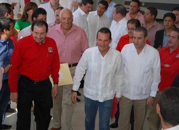 Ocultan partidos los salarios de sus dirigencias