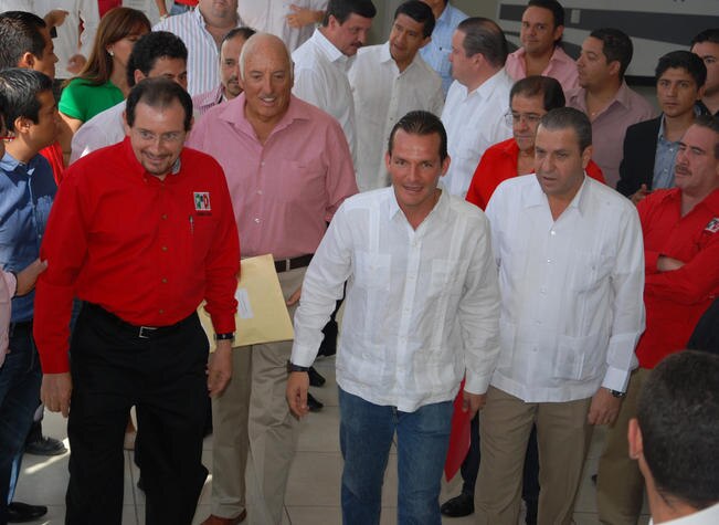 Ocultan partidos los salarios de sus dirigencias