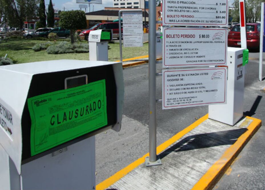 Clausuran casetas de estacionamientos