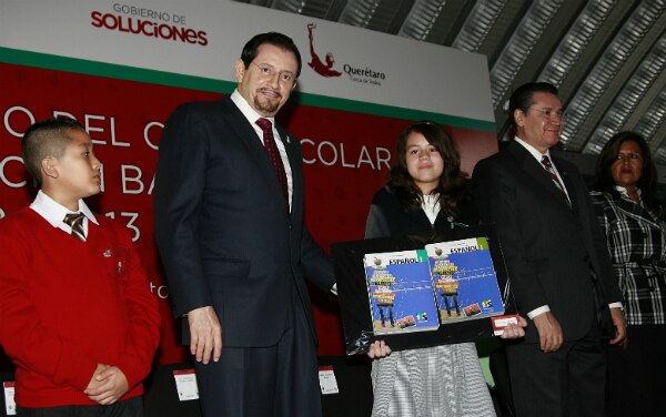 Arrancan clases 462 mil estudiantes queretanos