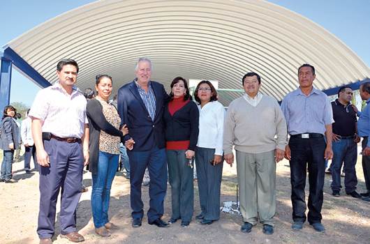 El Marqués entrega arcotechos