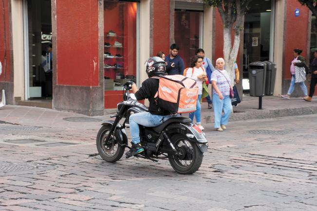 Quieren regular a empresas repartidoras