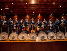 Celebran Fiestas Patrias en Pedro Escobedo