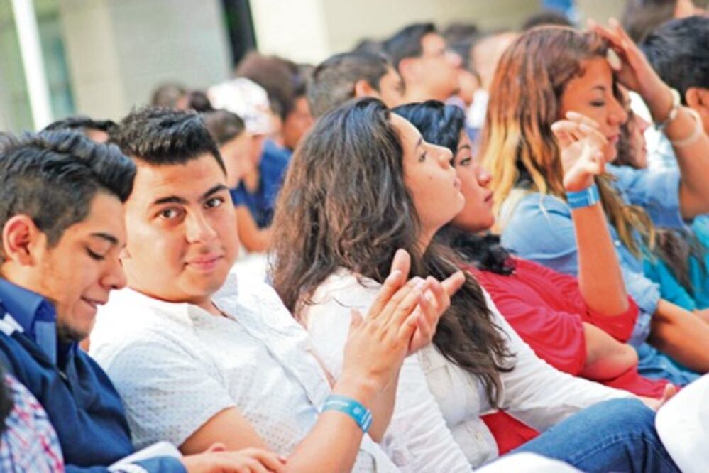 Destaca estado al sector juvenil