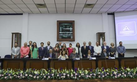 La UAQ reconoce el talento científico