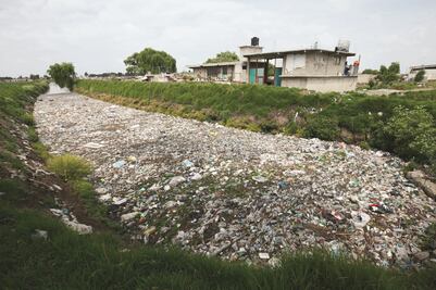 Basura intensifica daños por lluvias