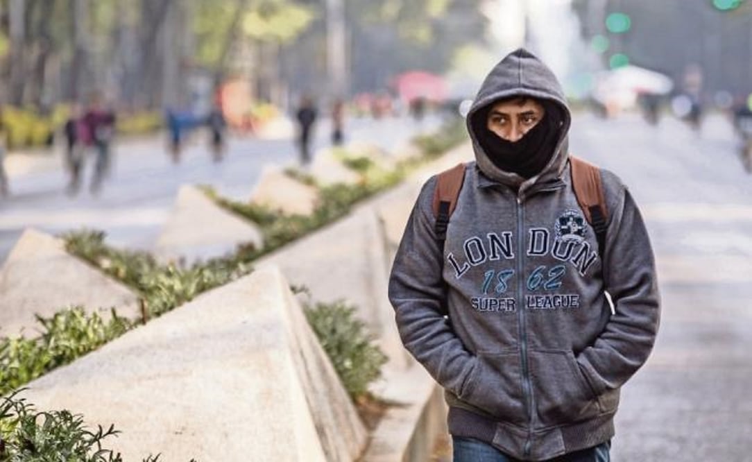 Especialistas recomiendan extremar precauciones por las bajas temperatura s, sobre todo cuidar de menores de edad y personas con padecimientos crónicos. (ARCHIVO EL UNIVERSAL)