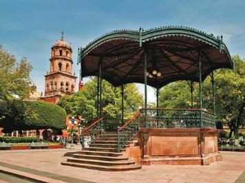 Recomienda Francia viajar a Querétaro