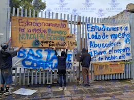 Toman las instalaciones de la Facultad de Filosofía de la UAQ