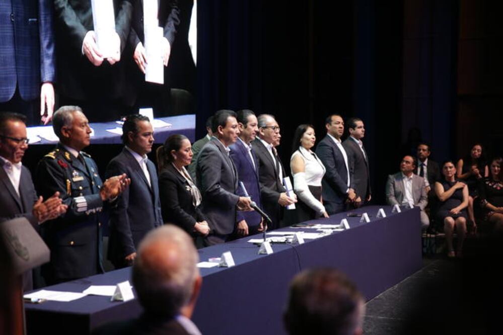 En la tercera sesión del Consejo Estatal de Seguridad, el secretario de gobierno, Juan Martín Granados Torres, presentó el modelo que tiene bases académicas y profesionales para mejorar la tarea de las policías. / Foto: Especial
