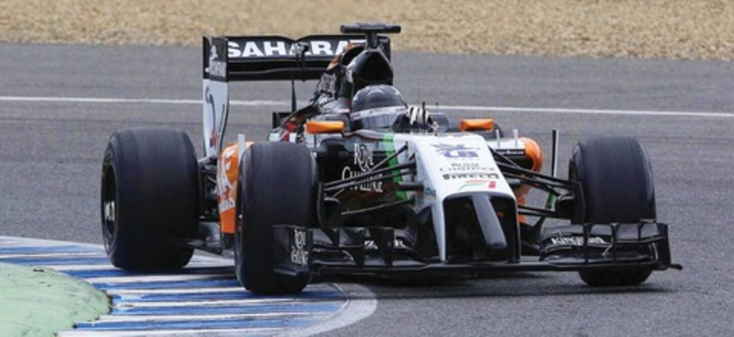 Pérez y ‘Guti’ estrenan bólidos