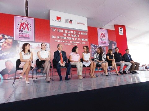 Fomentan el trabajo femenino con feria