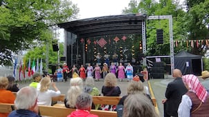 Jóvenes llevan raíces mexicanas a festival de Estonia