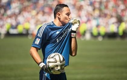 Keylor Navas cumple sueño al vestirse de merengue