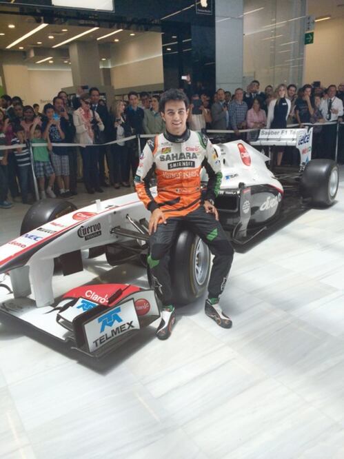 Enloquecen pequeños con presencia de Pérez