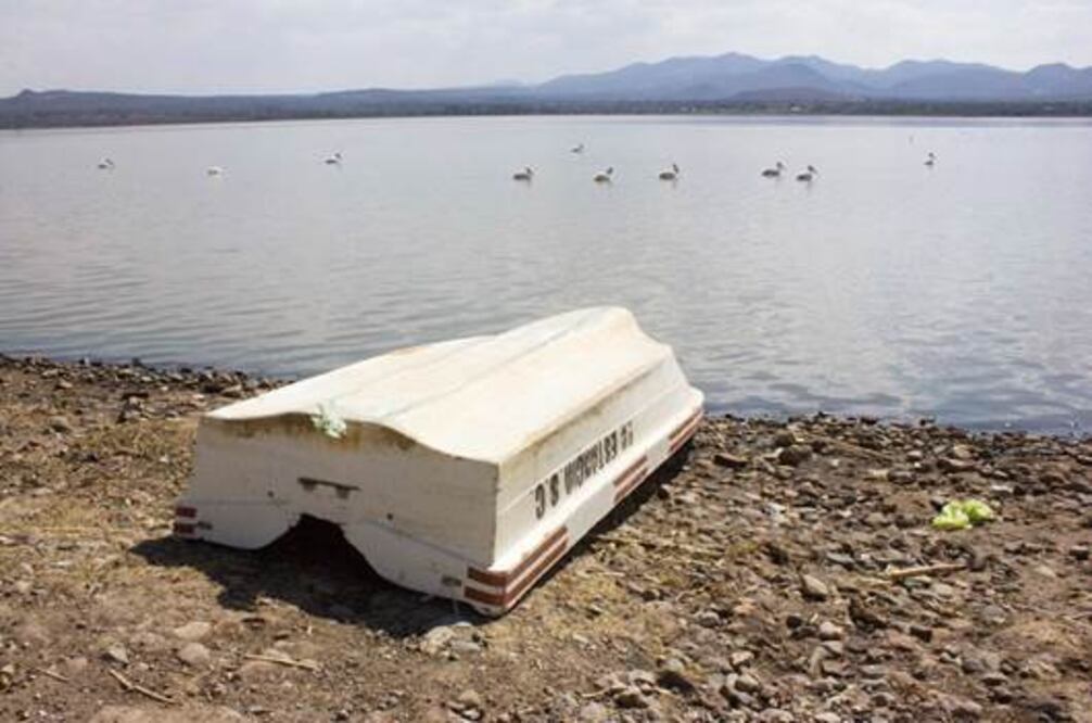 Monitorean desfogue en presa