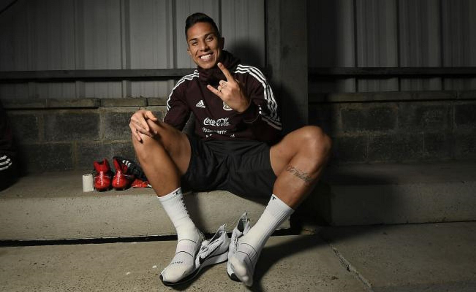 Carlos Salcedo en el once ideal de no europeos de la Bundesliga