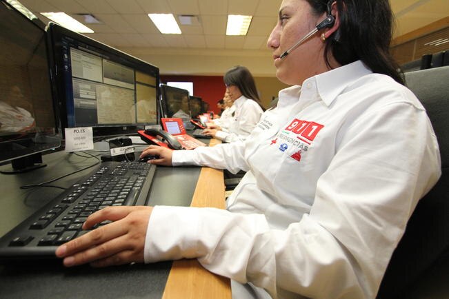 Bromas al 911 se reducen 5%