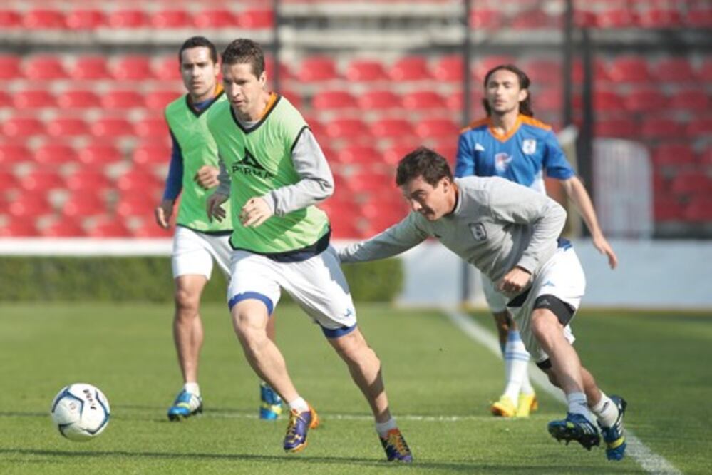 Querétaro intercambia jugadores con Delfines