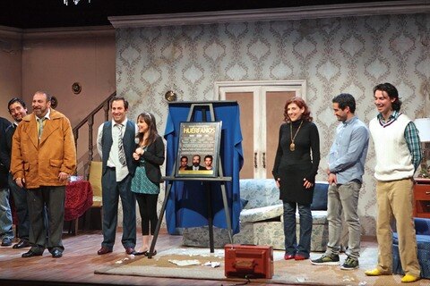 Los Huérfanos  se despide con placa conmemorativa