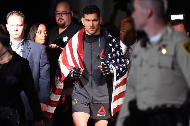 Weidman somete a Gastelum