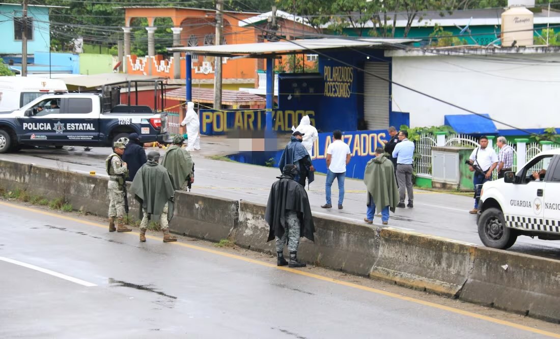 Hallan cuerpos desmembrados sobre carretera de Tabasco; gobernador anuncia llegada de 180 militares para reforzar la seguridad