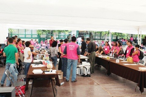 Sol azteca muestra simpatía por el INE