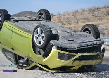 Vuelca en la carretera a San Miguel