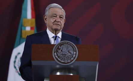 En gira de trabajo por Acapulco, AMLO no visitará colonias afectadas por "Otis"