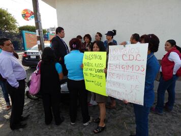 Suspenden clases de natación por falta de pago 