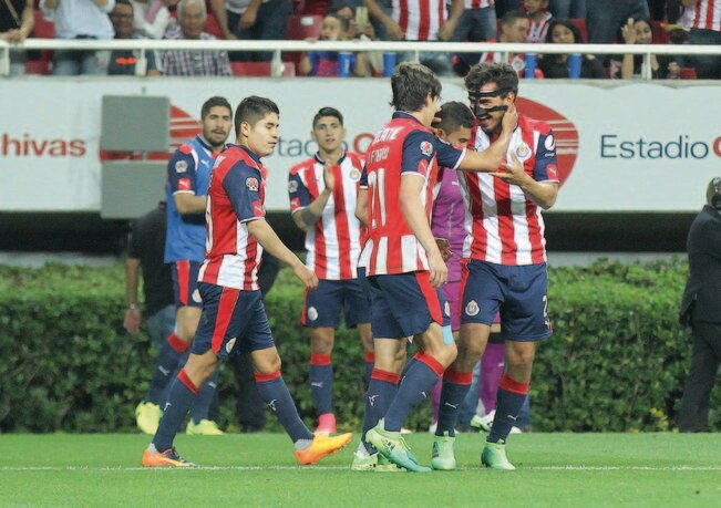 Unas Chivas confinadas
