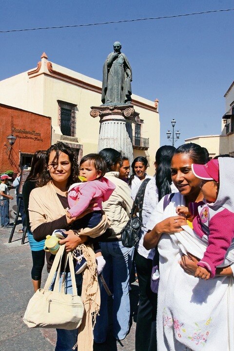 Piden a la gente crear iniciativas