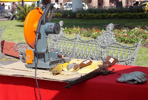 Van 331 armas donadas