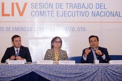 Alcaldes piden normalizar abasto de combustibles