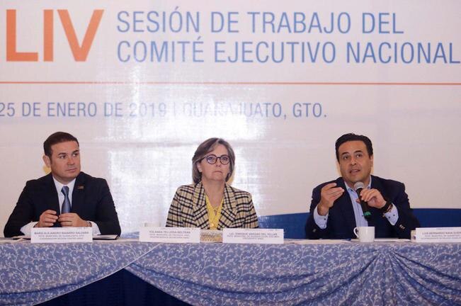 Alcaldes piden normalizar abasto de combustibles