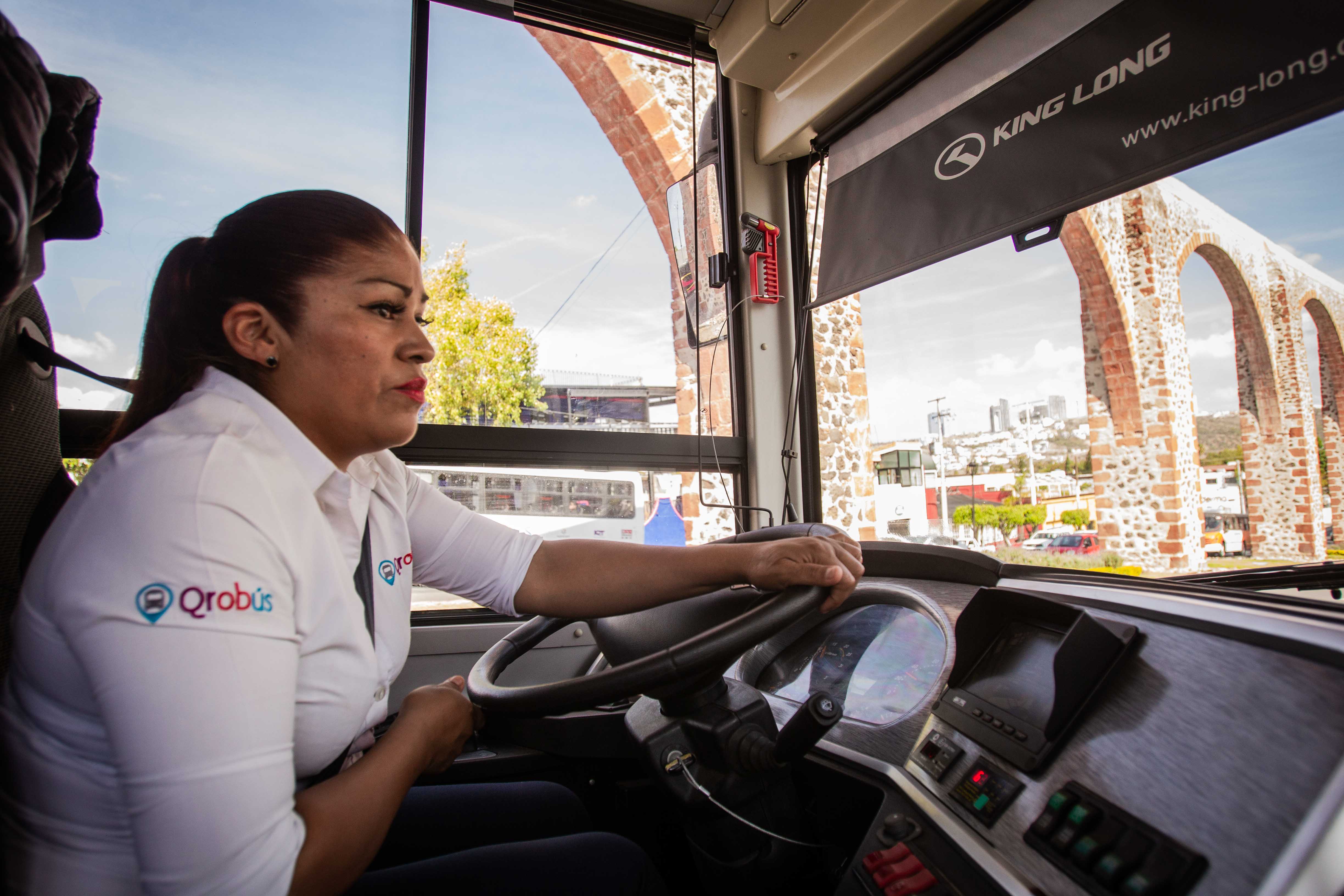 Móvil Qrobús. Rocío abre camino como operadora