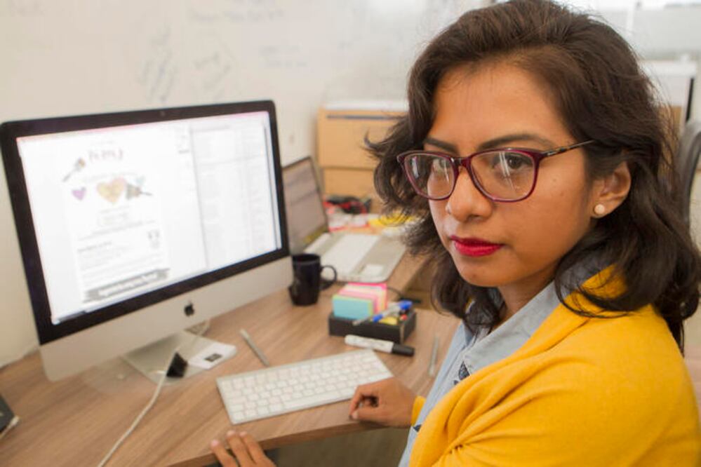 Después de la muerte de su madre Inés en 2009, por la violencia en Oaxaca, su padre y su hermano decidieron venirse a vivir a Qurétaro (DEMIAN CHÁVEZ)