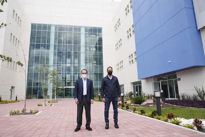 Gobernador supervisa obras del nuevo hospital