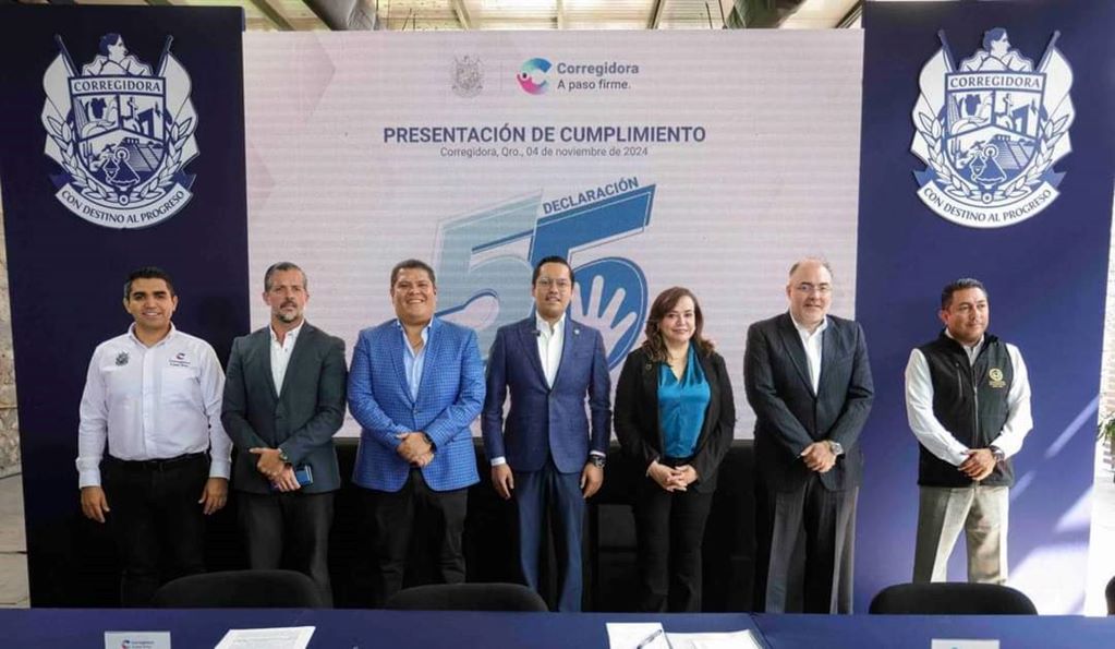 En Corregidora, funcionarios presentan su declaración 5 de 5. Foto: Especial