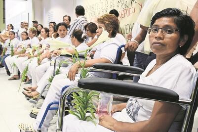 Reconocen a mujeres por su labor en salud