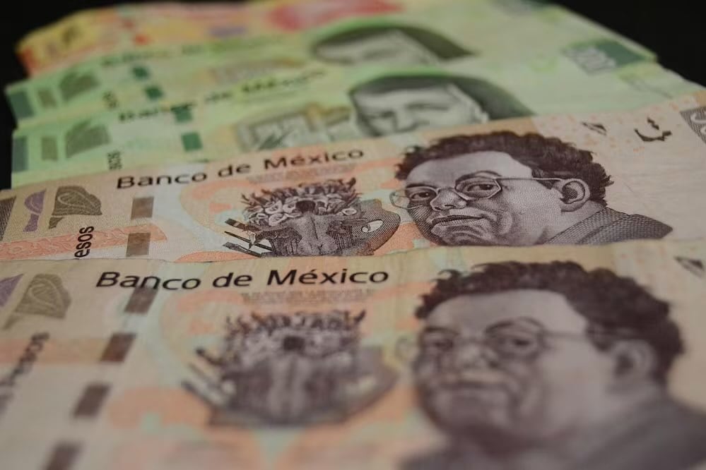 Billetes de 100, 200 y 500 pesos mexicanos. Foto: Pixabay