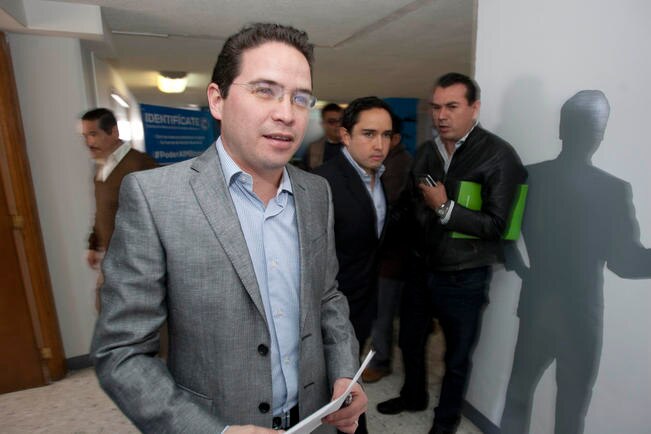 Seguridad y movilidad, retos en administración: Báez