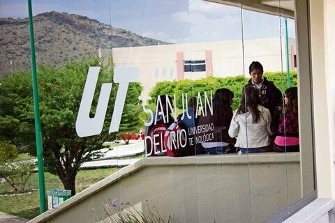 Inician cursos de idiomas