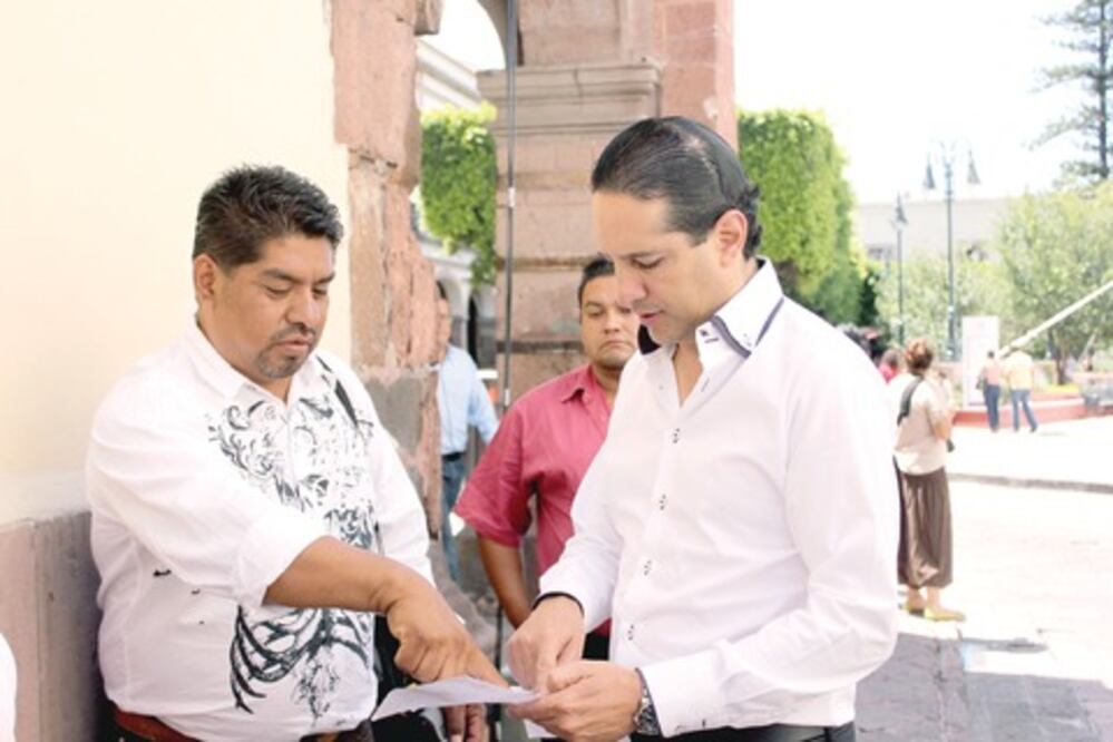 Senador, a favor de elegir a líder panista