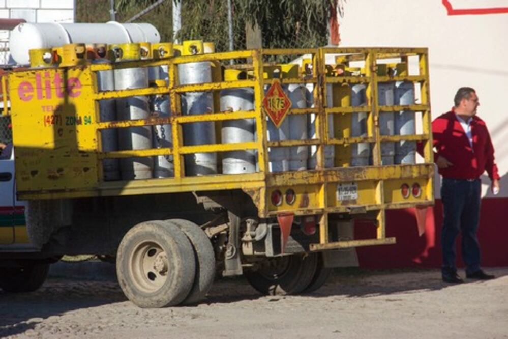 Advierten sobre riesgo en tanques