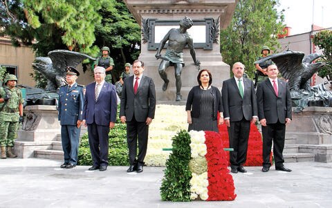 Encabeza JoLoPo homenaje a La Corregidora