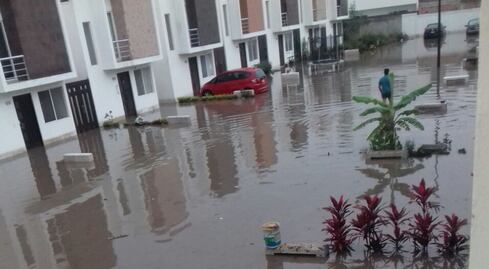 Recorre gobernador zonas afectadas en SJR