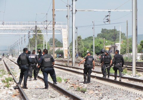 Detienen a 10 por presunto robo a trenes