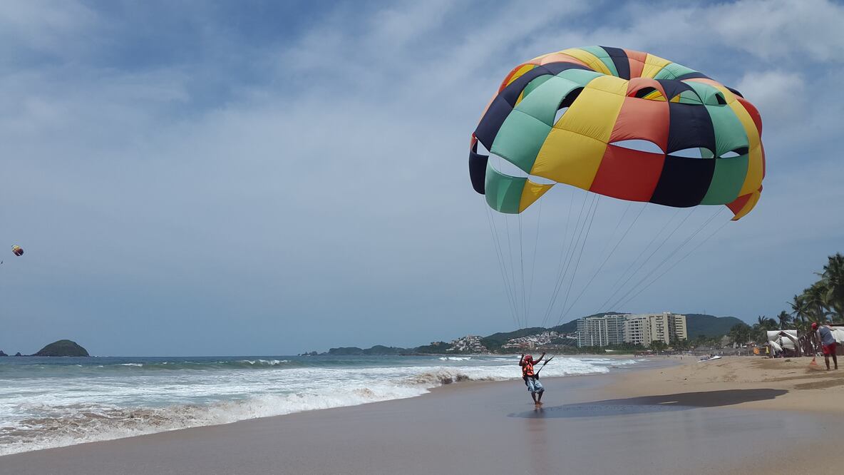 Queretanos buscan la playa