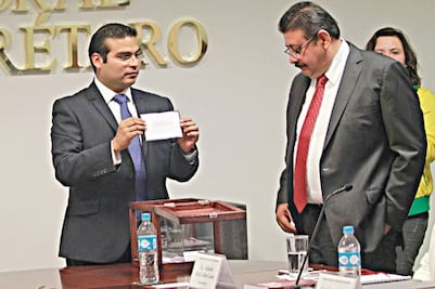 Denuncia blanquiazul a candidato del tricolor